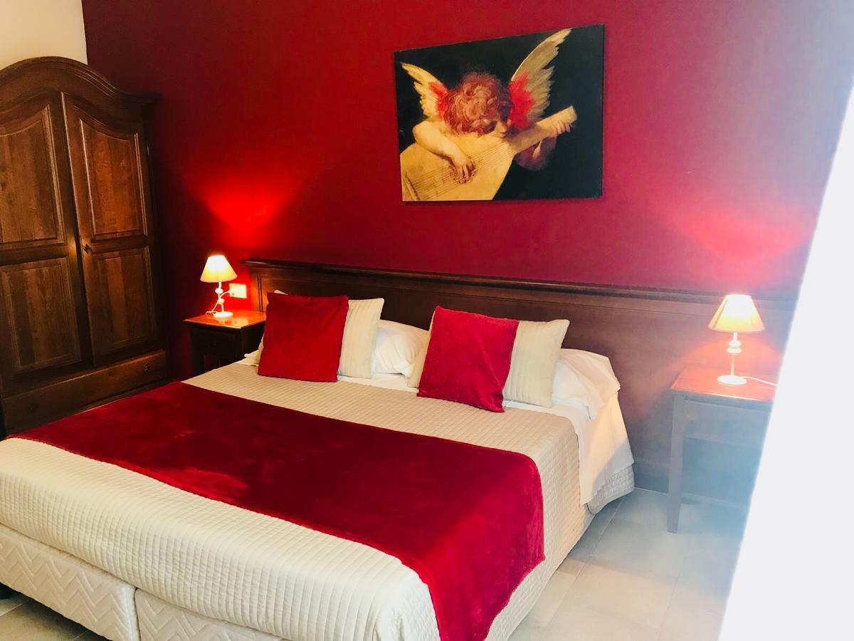Hotel Borgo Antico ファブリアーノ エクステリア 写真